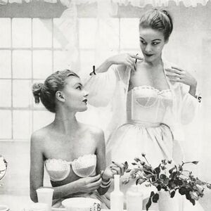 BRAS - En Déshabillé - For Scantily Clad Ladies